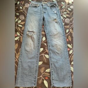 Levis Premium Wedgie Straight Jeans Size 25 Light Wash Button Fly Distressed